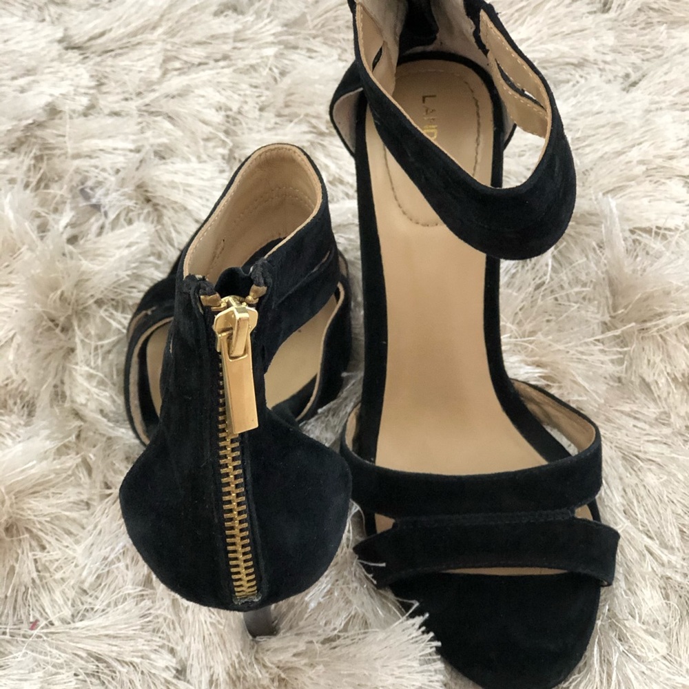 Sandals - Picture 2 of 5